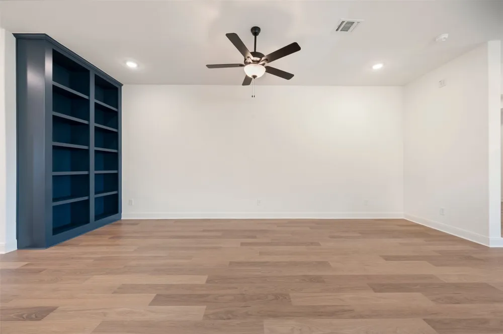 2085 Emerald Grove Drive Arlington, TX 76005