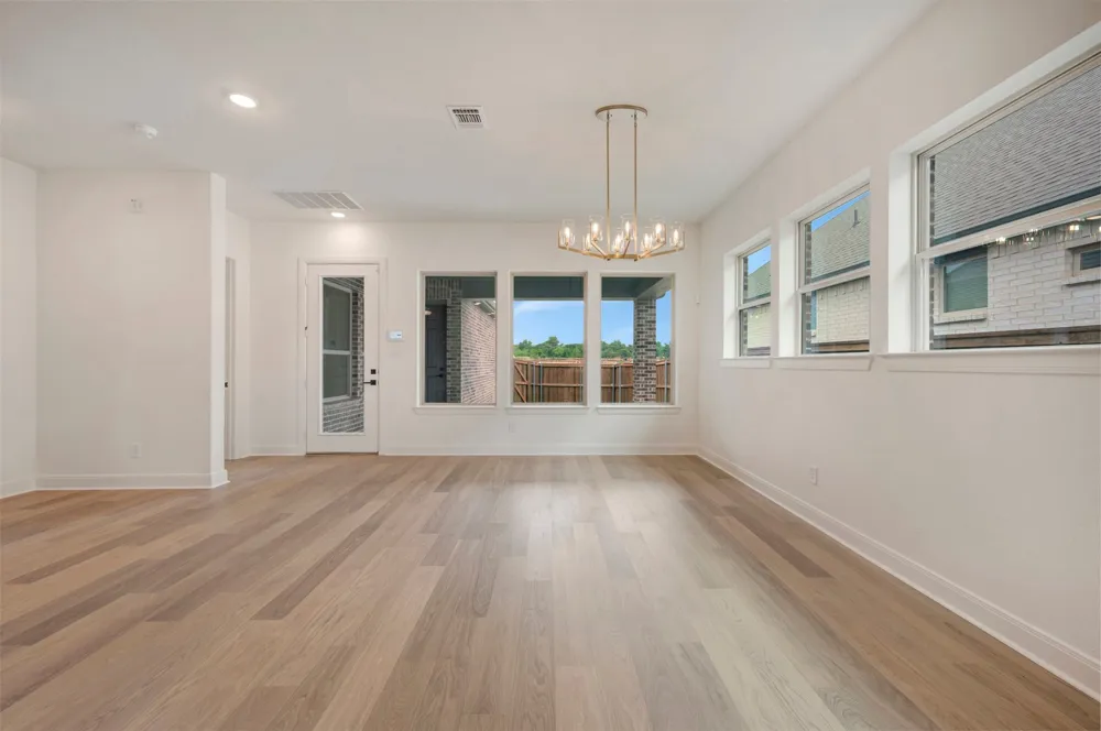 2085 Emerald Grove Drive Arlington, TX 76005