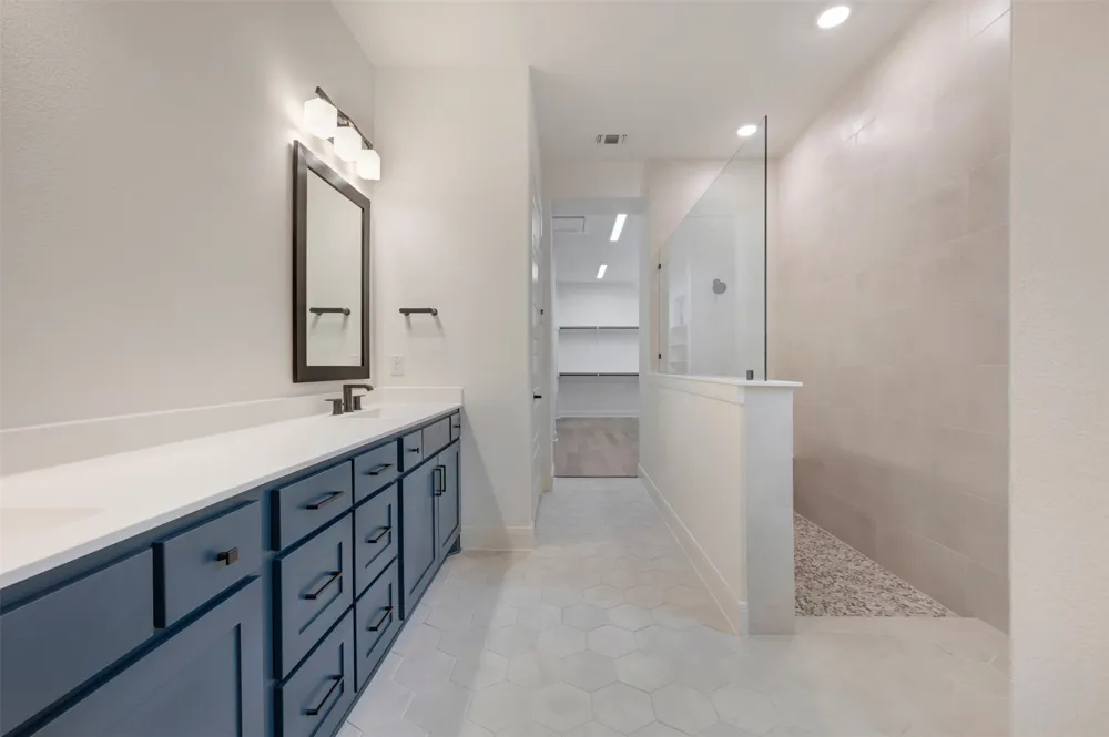 2085 Emerald Grove Drive Arlington, TX 76005