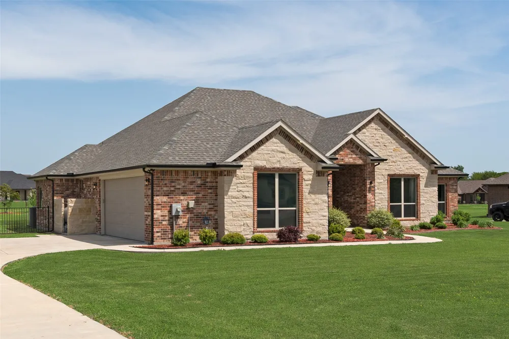 1044 Encino Court Wills Point, TX 75169