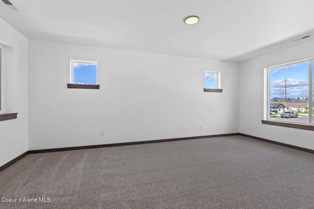 8386 W Splitrail Avenue Rathdrum, ID 83858