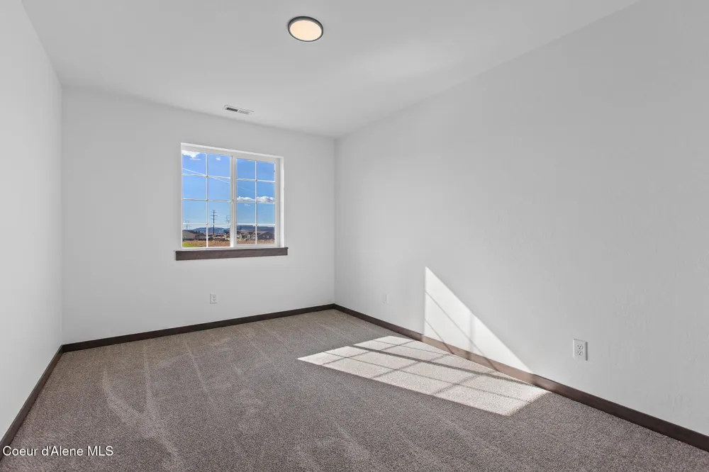 8386 W Splitrail Avenue Rathdrum, ID 83858