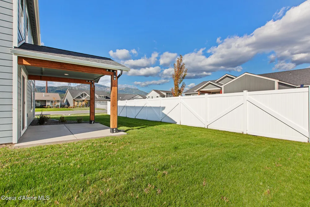 8386 W Splitrail Avenue Rathdrum, ID 83858