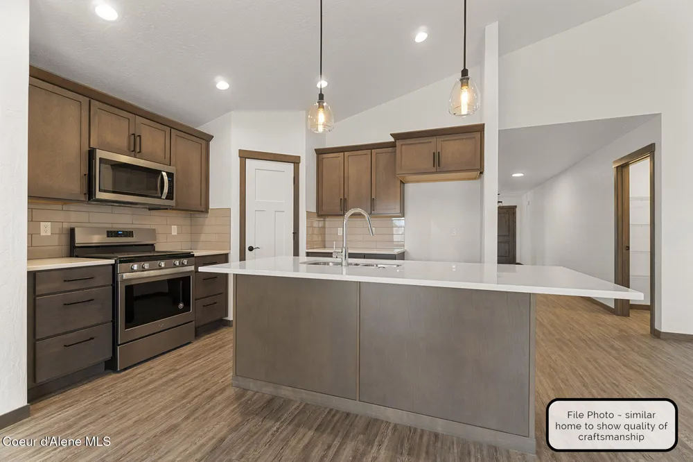 880 E Valley Street S Oldtown, ID 83822