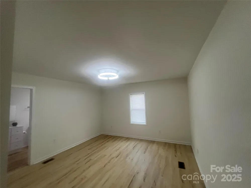 39 E White Street Chester, SC 29706