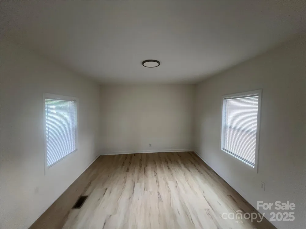 39 E White Street Chester, SC 29706