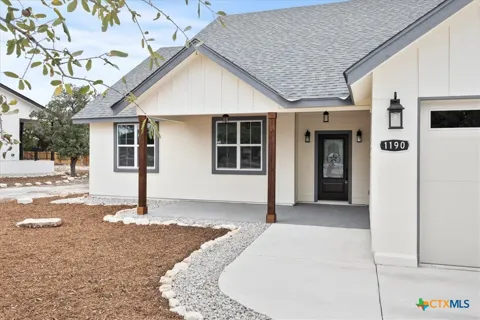 1190 Fernwood Road