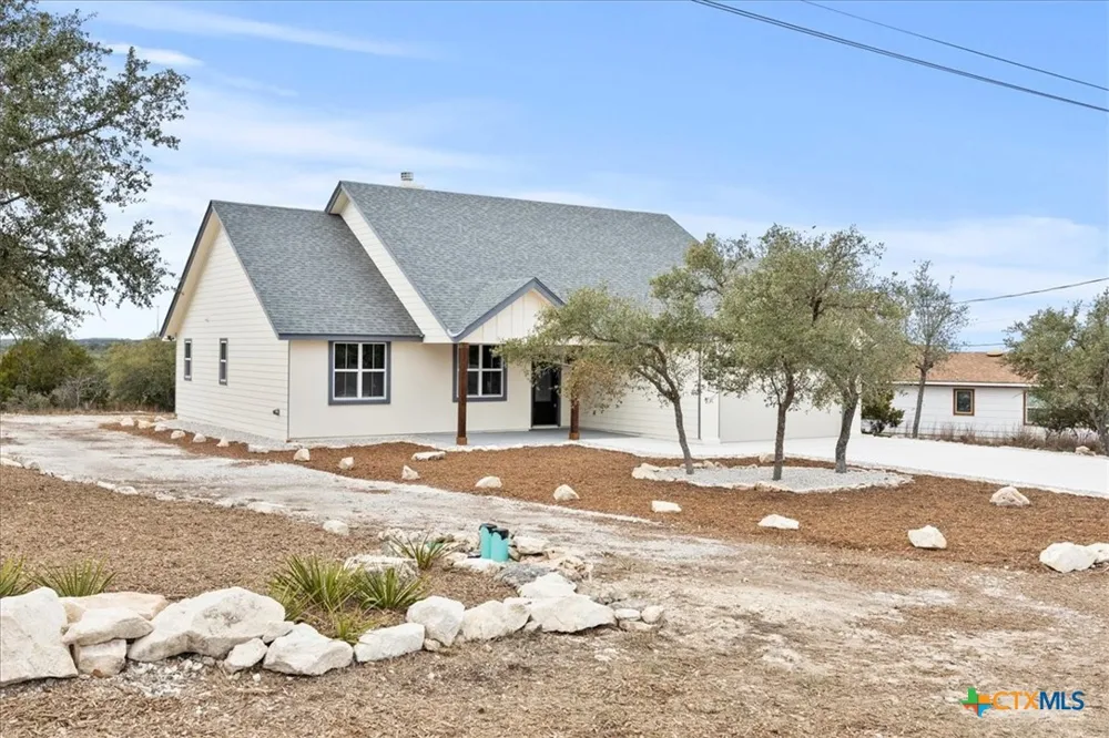 1190 Fernwood Road Fischer, TX 78623