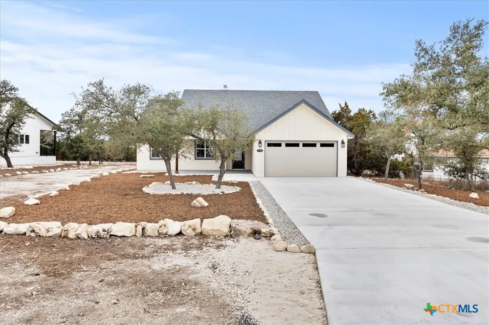 1190 Fernwood Road Fischer, TX 78623