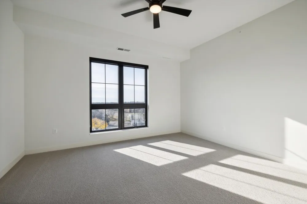 4917 Eden Avenue #718 Edina, MN 55424