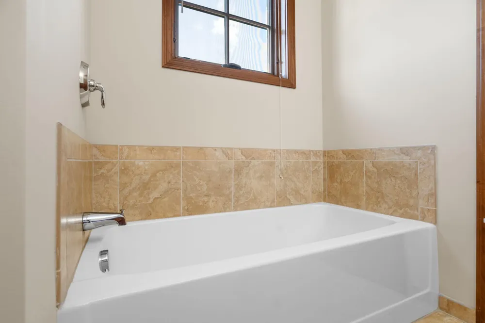 4100 Spring Street #211 Spring Park, MN 55384