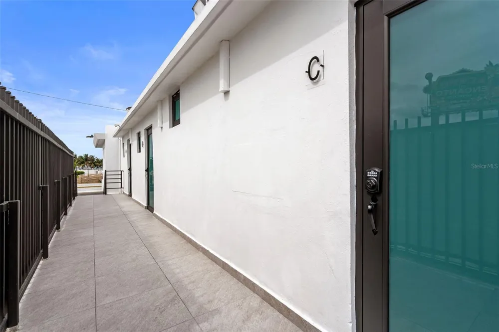 1035 CALLE MARGINAL VILLAMAR Carolina, PR 00979