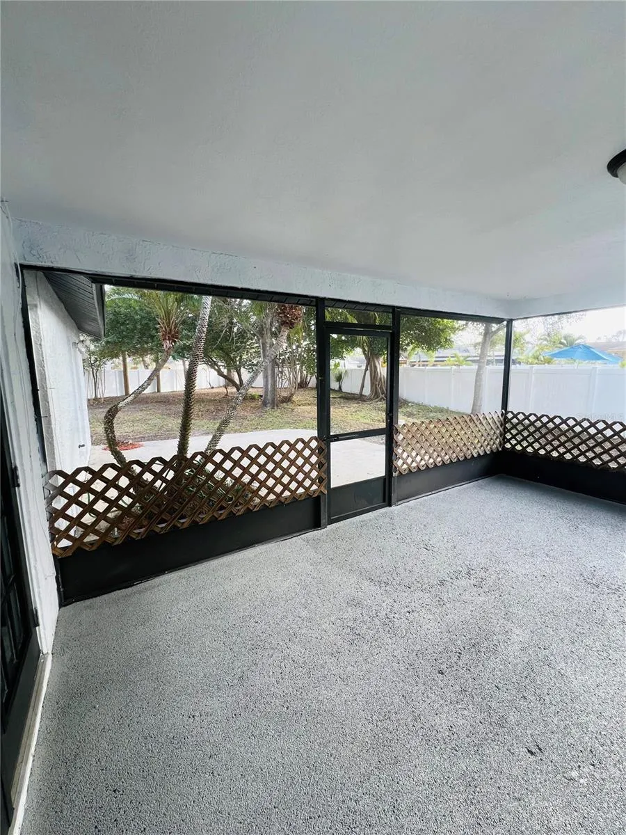 12195 71ST WAY Largo, FL 33773