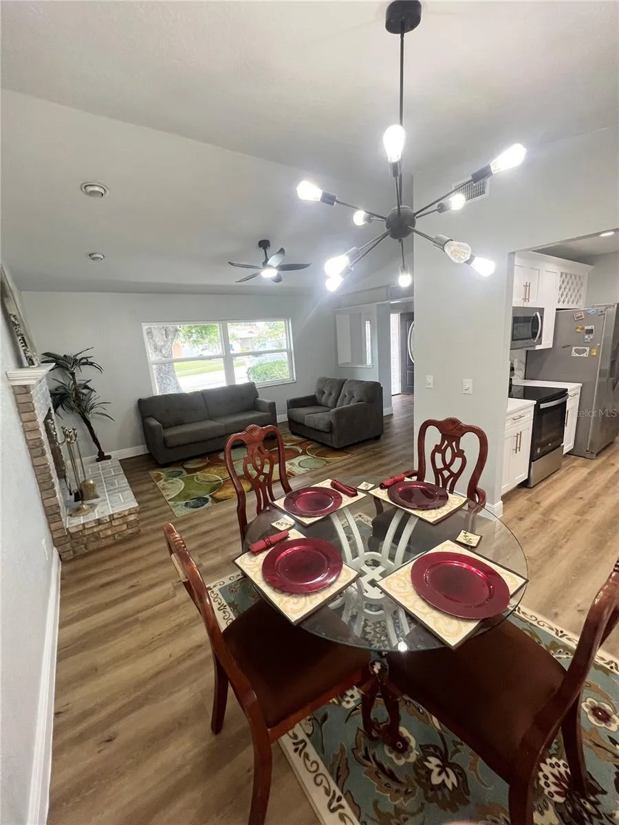 12195 71ST WAY Largo, FL 33773