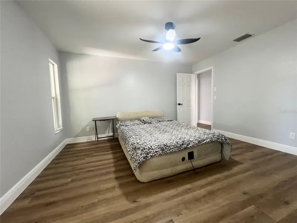 12195 71ST WAY Largo, FL 33773