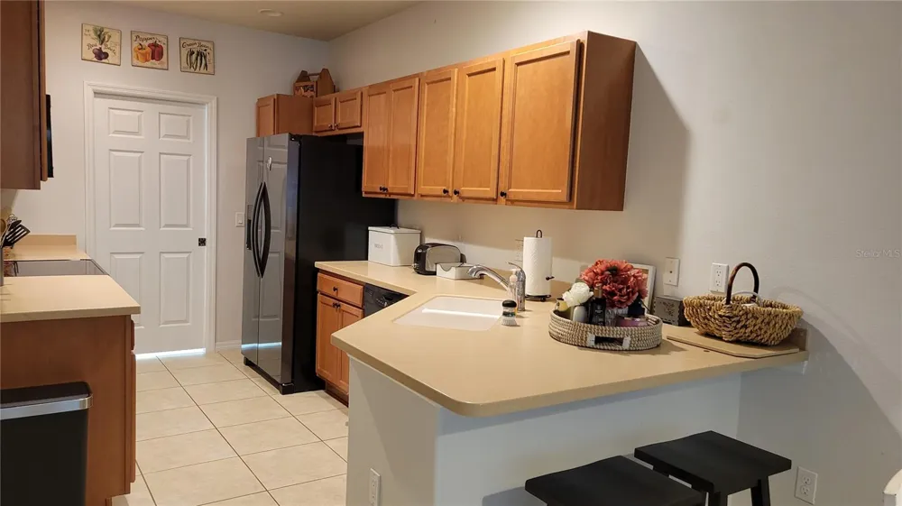 3740 82ND AVENUE CIRCLE E #102 Sarasota, FL 34243