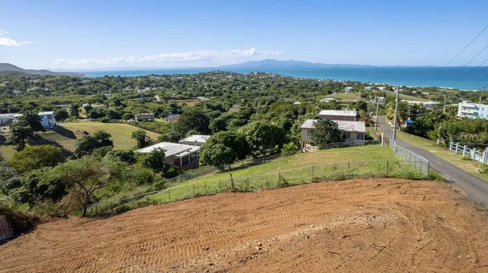 583 CALLE 16 Vieques, PR 00765