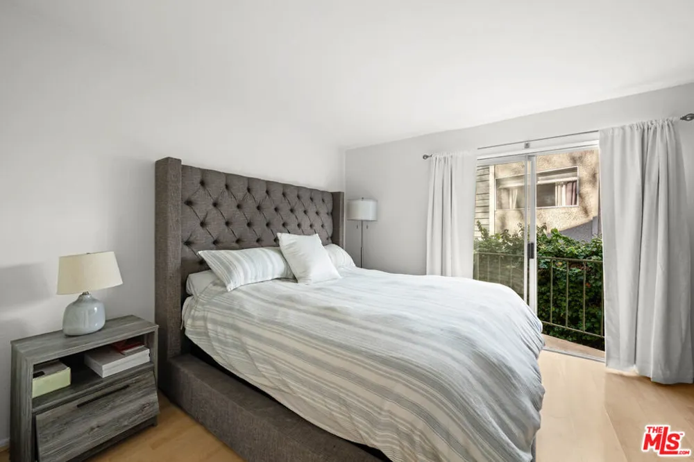 3640 Cardiff Avenue #104 Los Angeles, CA 90034
