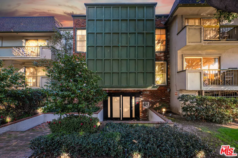 3640 Cardiff Avenue #104 Los Angeles, CA 90034