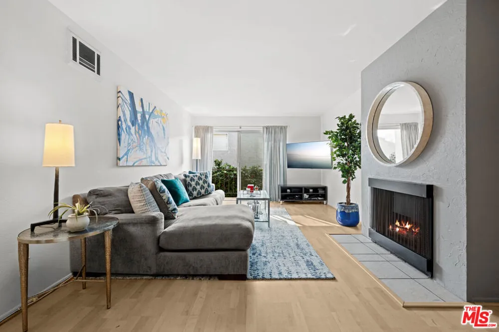 3640 Cardiff Avenue #104 Los Angeles, CA 90034