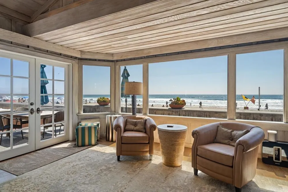 2028 Ocean Front Del Mar, CA 92014