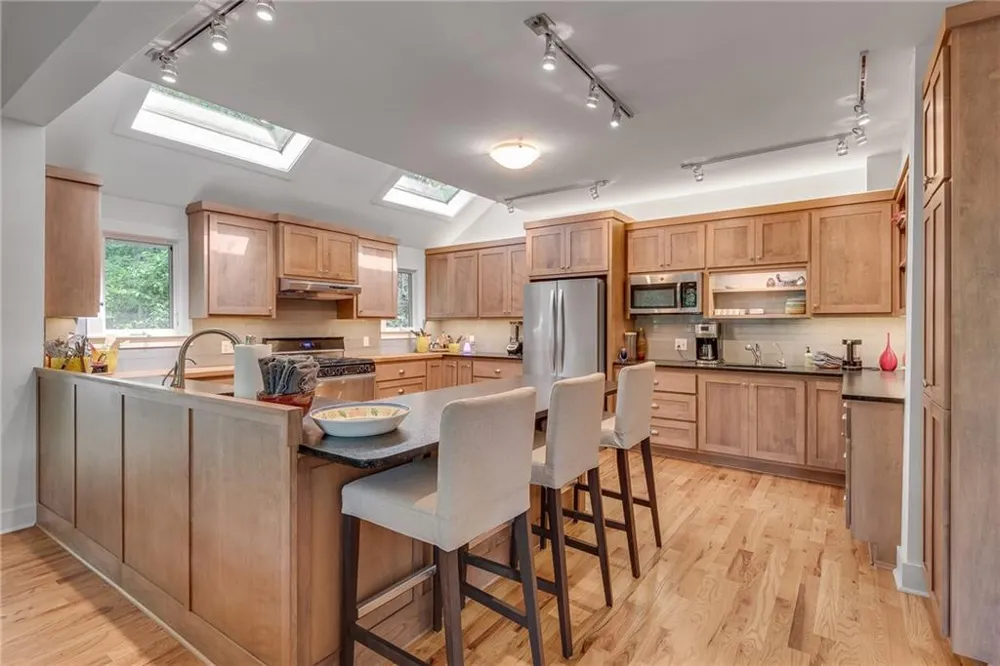 4621 Lakeshore Drive Pine Lake, GA 30072