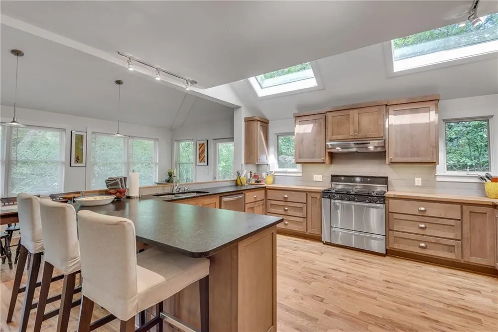 4621 Lakeshore Drive Pine Lake, GA 30072