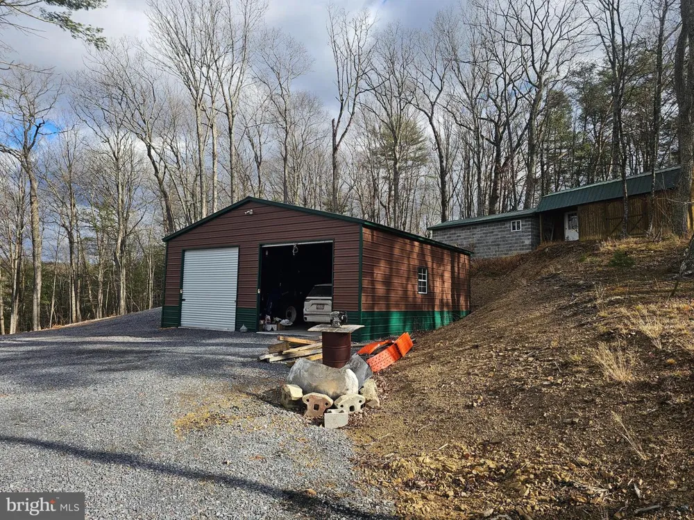 211 MARTIN ROAD Artemas, PA 17211