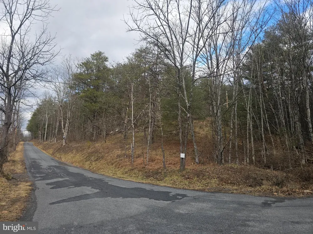 211 MARTIN ROAD Artemas, PA 17211