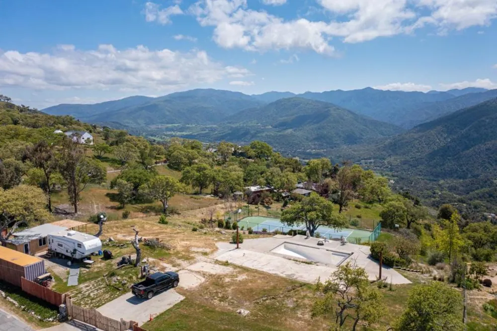 35000 Sky Ranch Road Carmel Valley, CA 93924