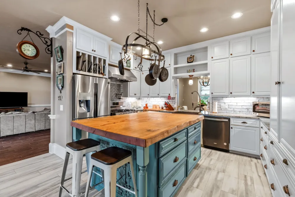 340 County Road 3336 Paradise, TX 76073