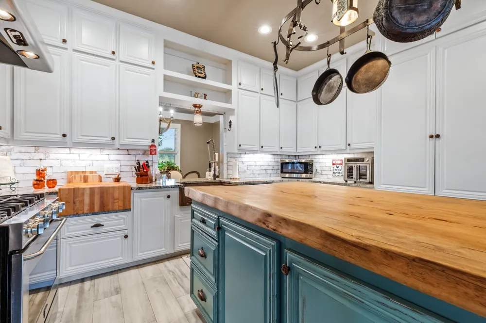 340 County Road 3336 Paradise, TX 76073