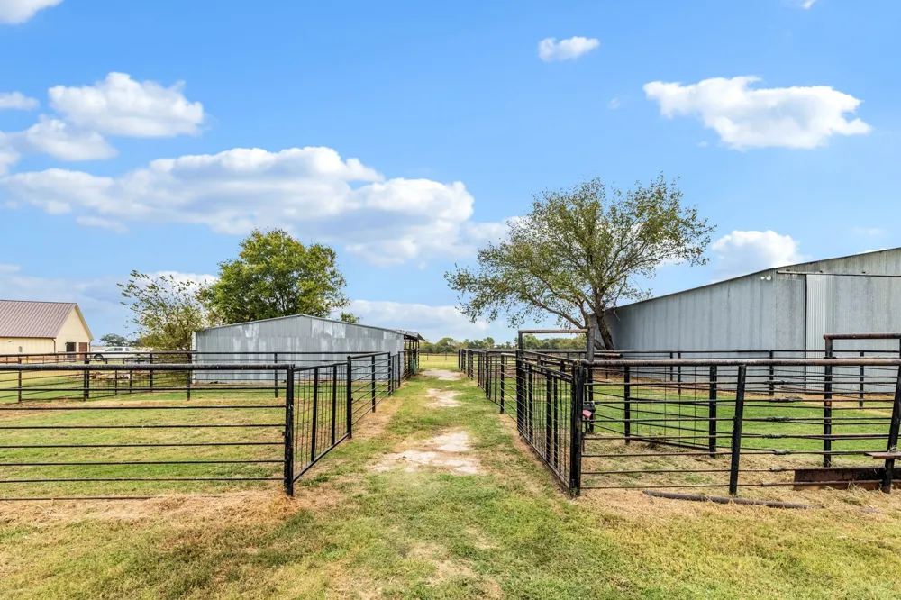 340 County Road 3336 Paradise, TX 76073