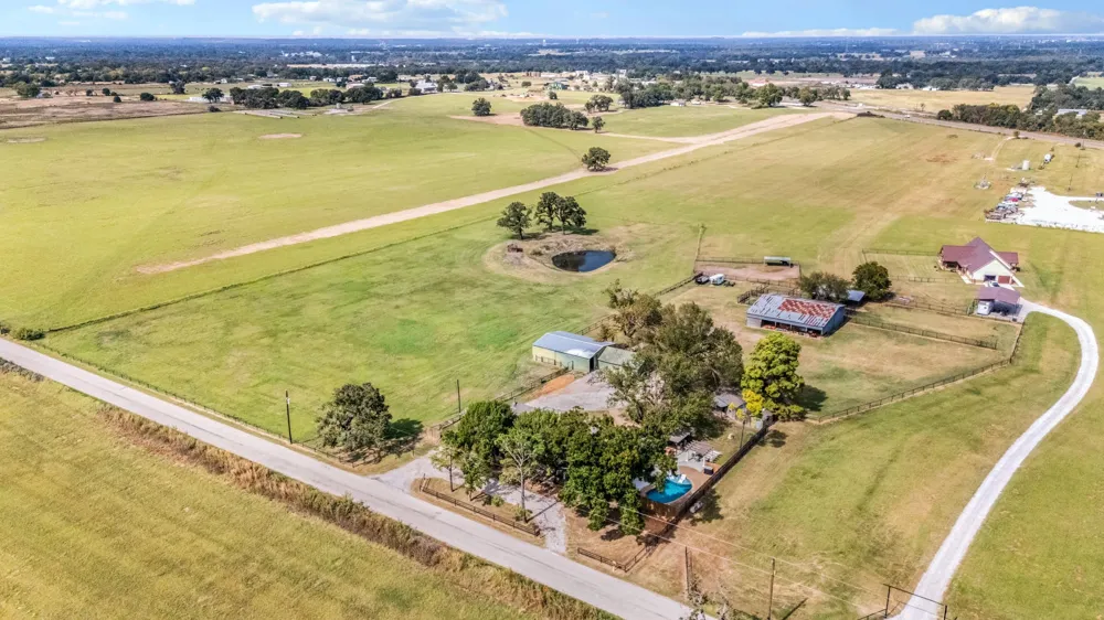 340 County Road 3336 Paradise, TX 76073
