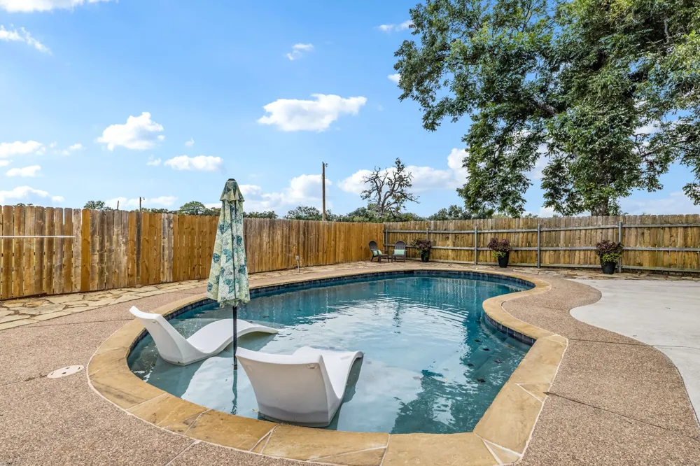 340 County Road 3336 Paradise, TX 76073