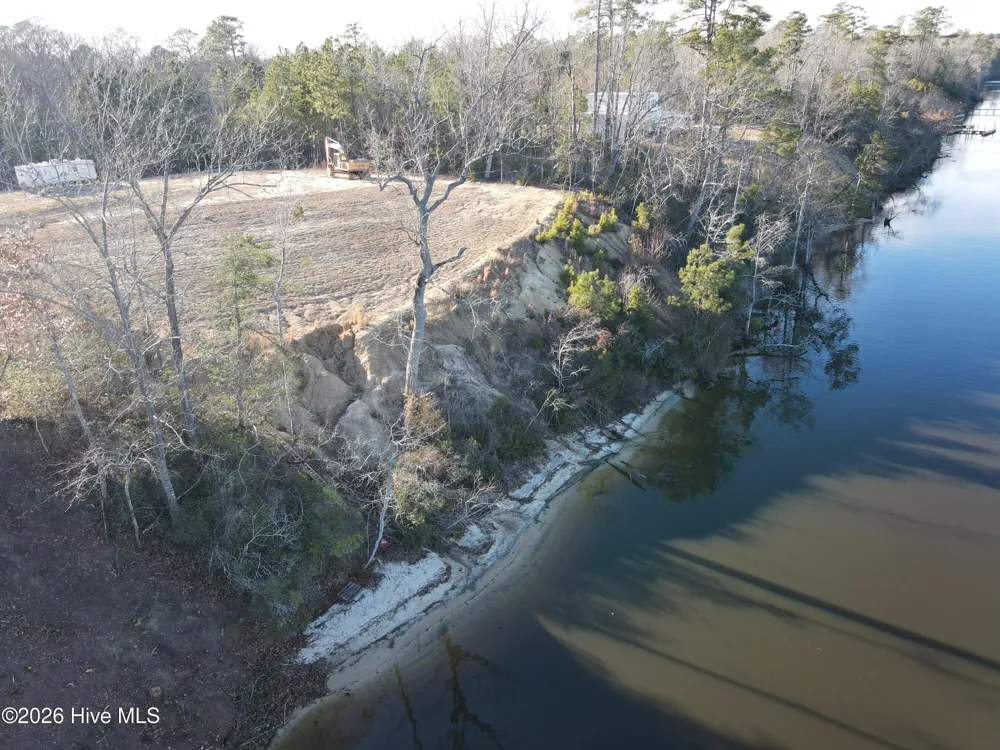 122 River Bluff Drive Winton, NC 27986