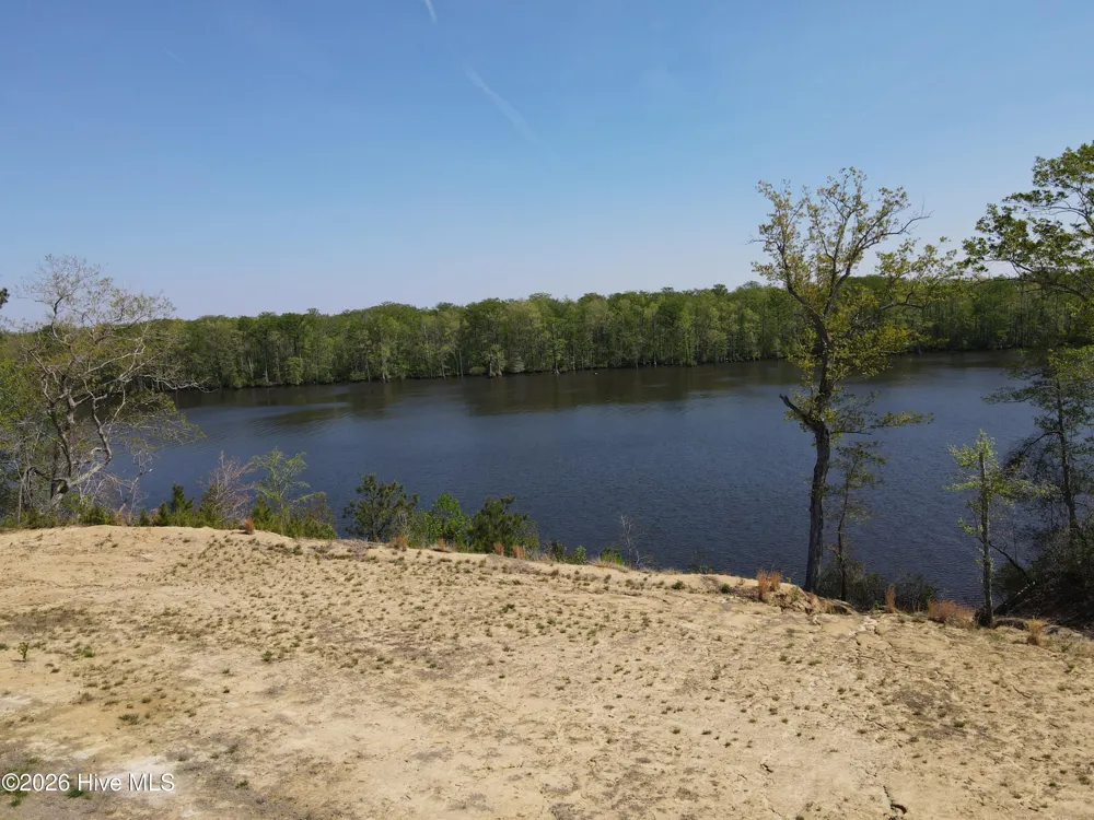 122 River Bluff Drive Winton, NC 27986