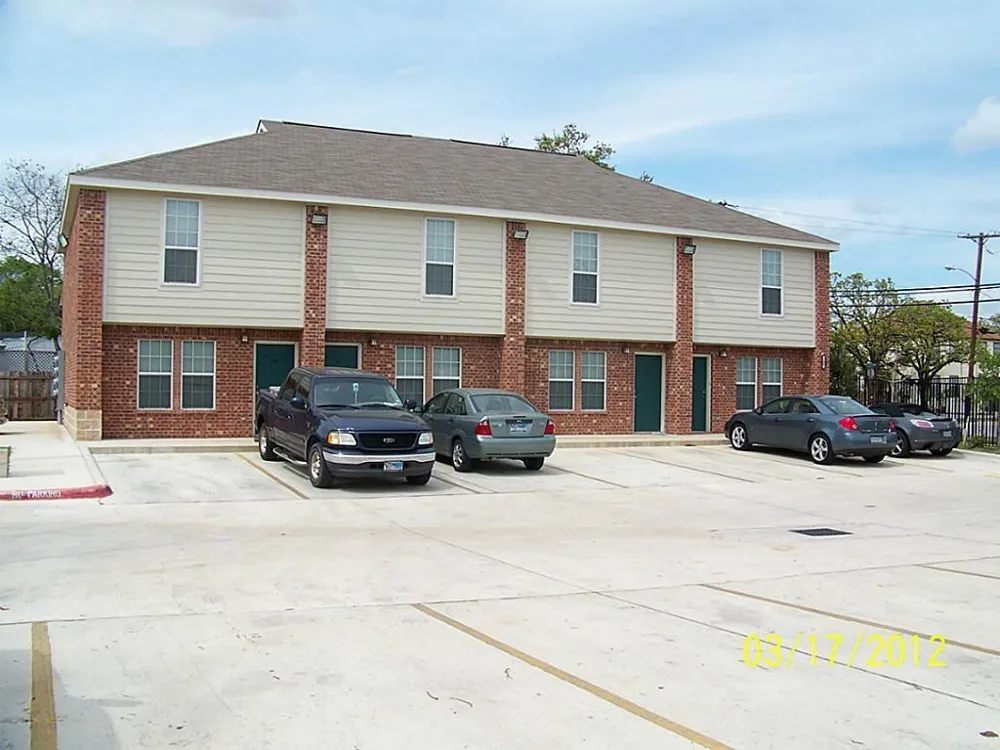 4504 College Main Street #521 Bryan, TX 77801