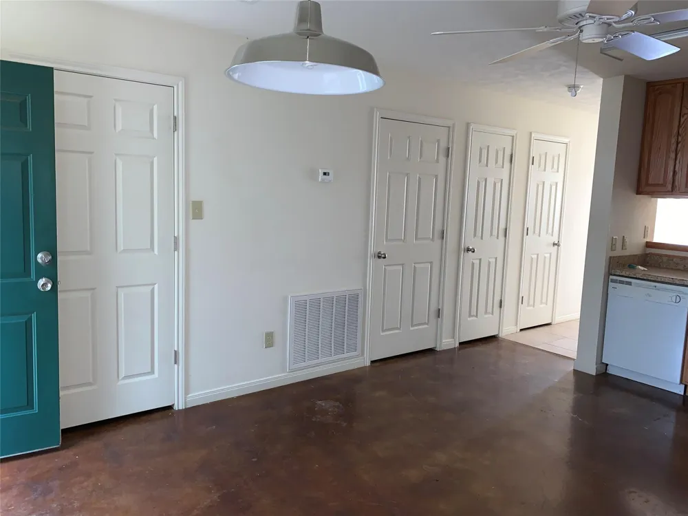 4504 College Main Street #521 Bryan, TX 77801