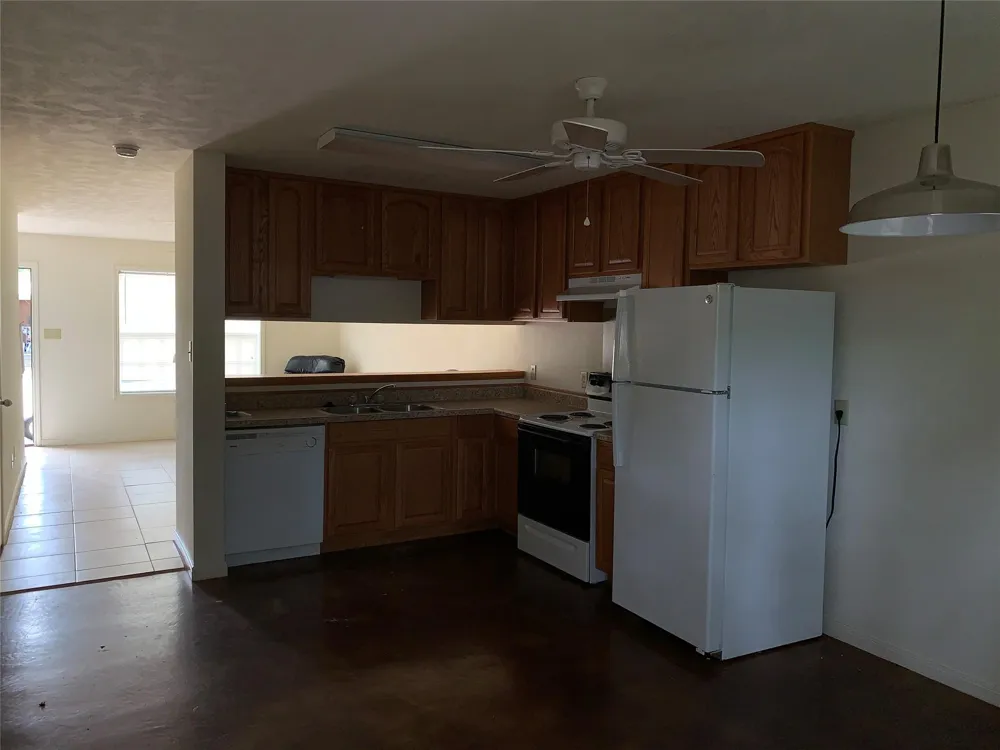 4504 College Main Street #521 Bryan, TX 77801