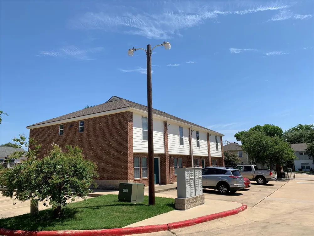 4504 College Main Street #521 Bryan, TX 77801