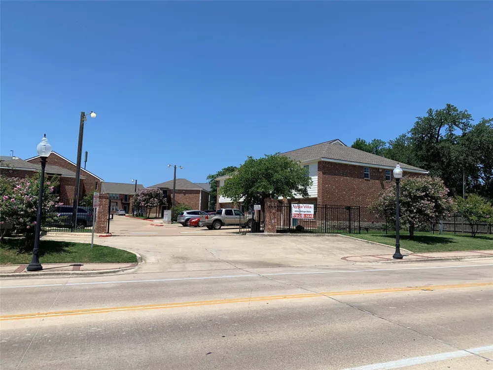 4504 College Main Street #521 Bryan, TX 77801