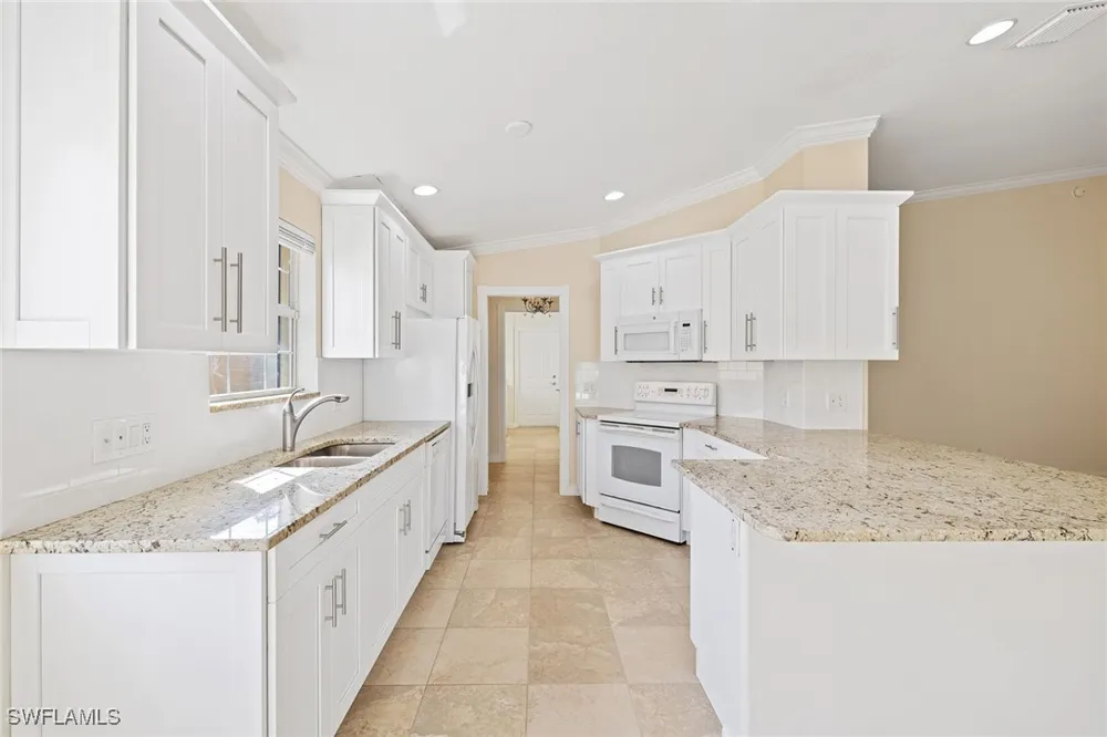 Novara Court Naples, FL 34114