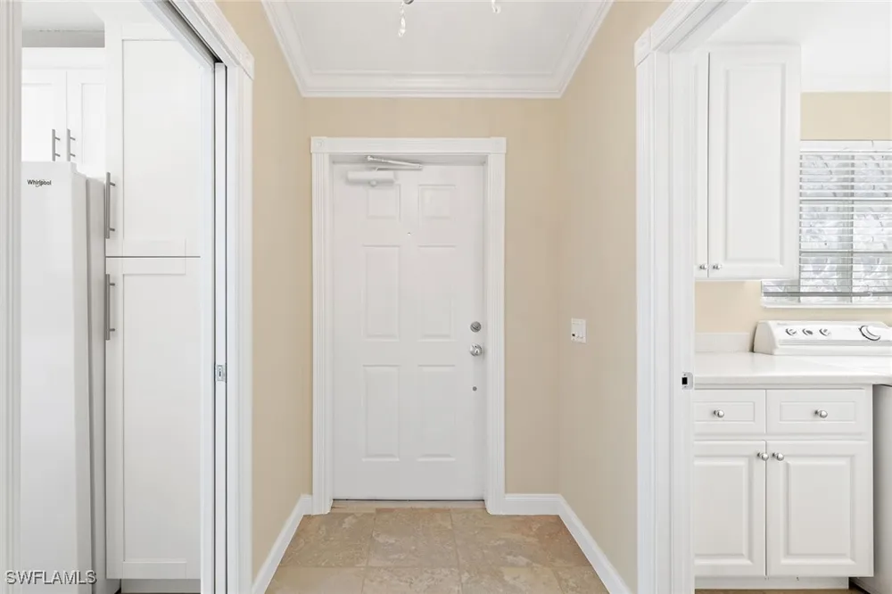 Novara Court Naples, FL 34114