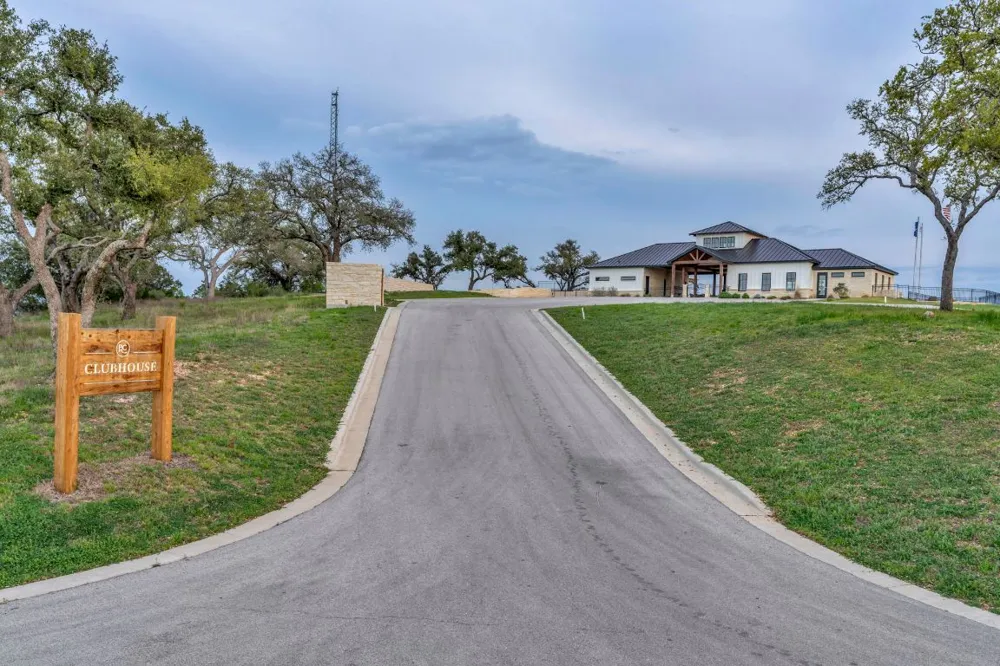 34 High Range Drive, Big Creek Ranch Kingsland, TX 78639