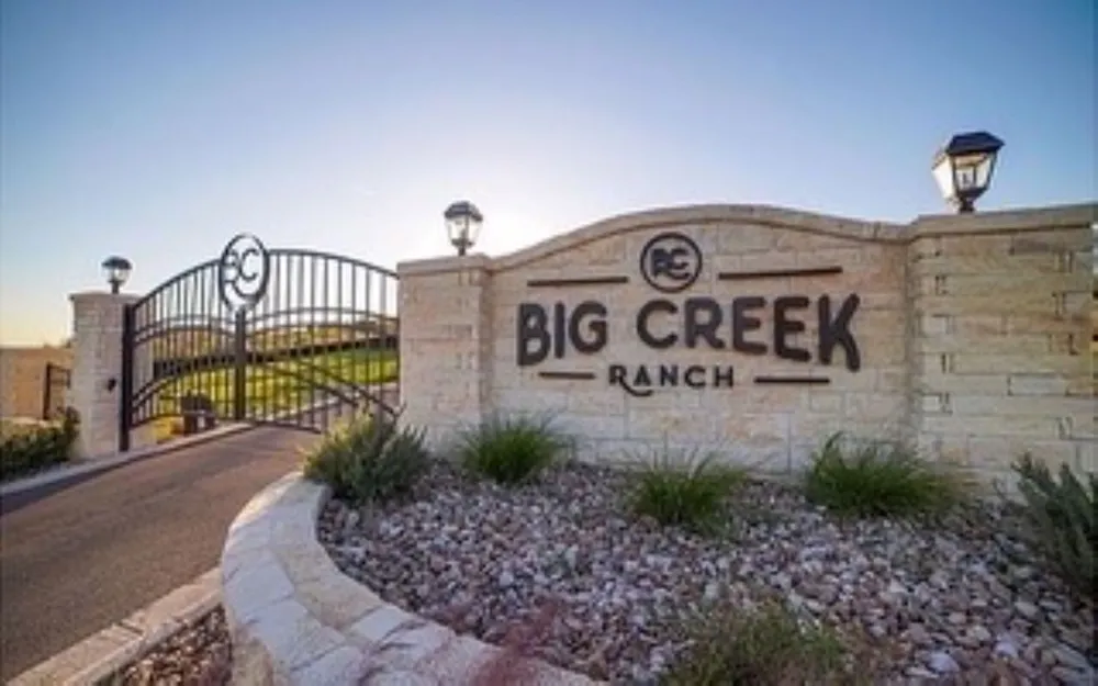 34 High Range Drive, Big Creek Ranch Kingsland, TX 78639