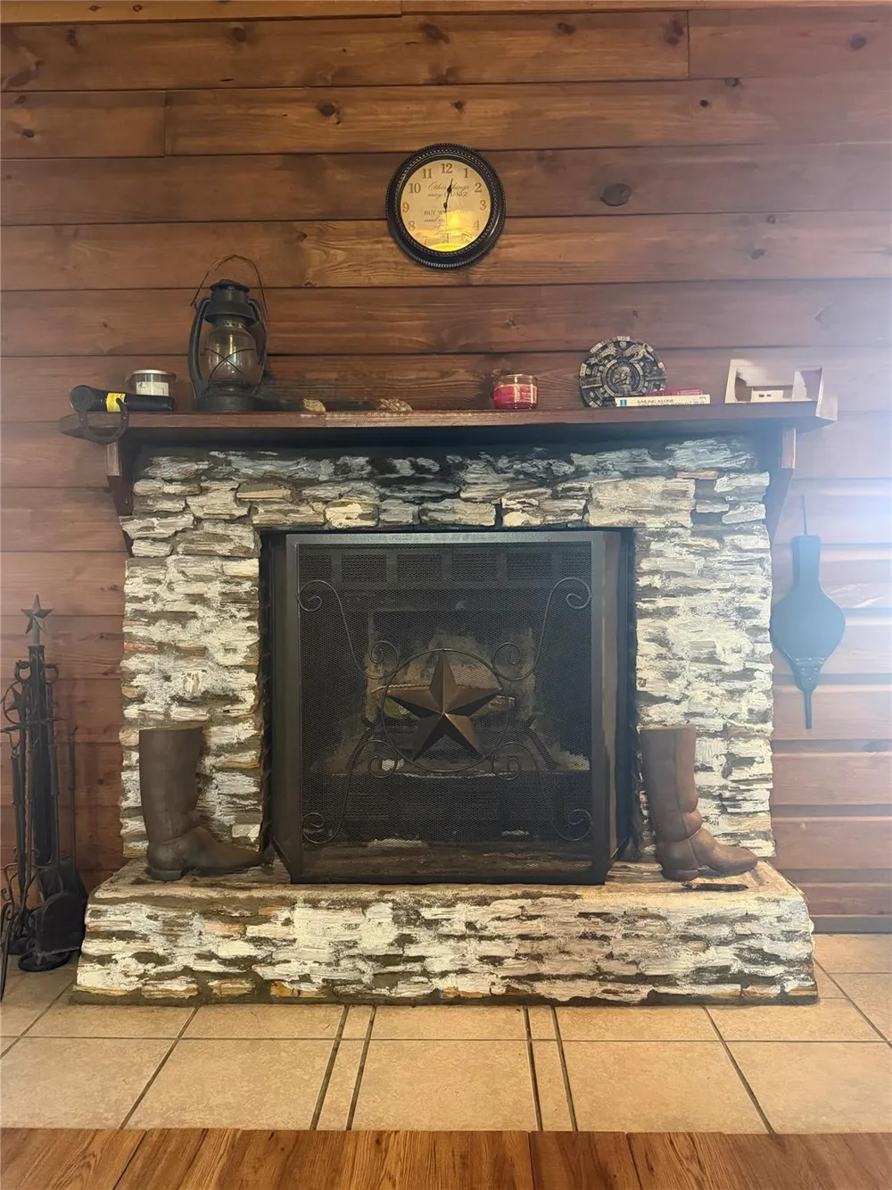 19519 County Road 377 Marquez, TX 77865