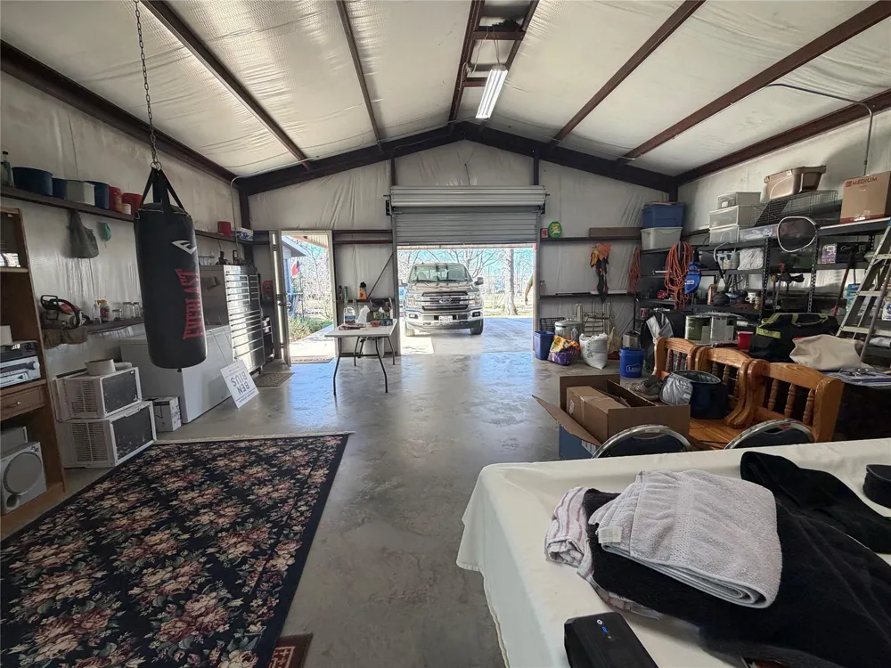 19519 County Road 377 Marquez, TX 77865