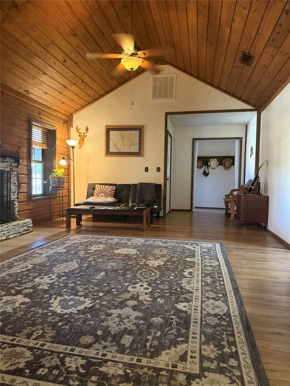 19519 County Road 377 Marquez, TX 77865