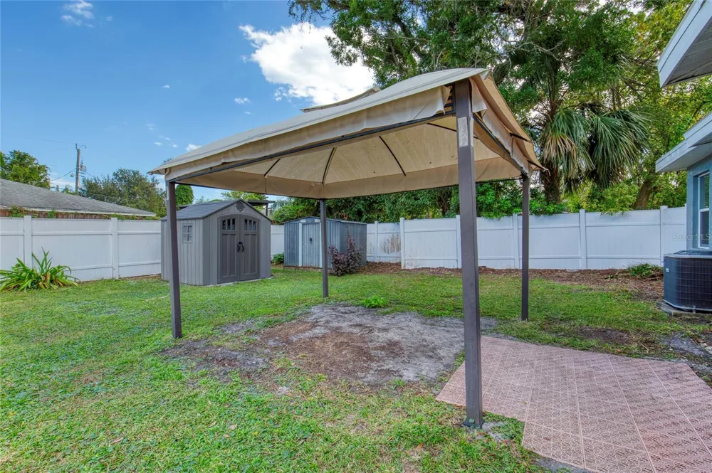 843 NILES STREET Daytona Beach, FL 32114